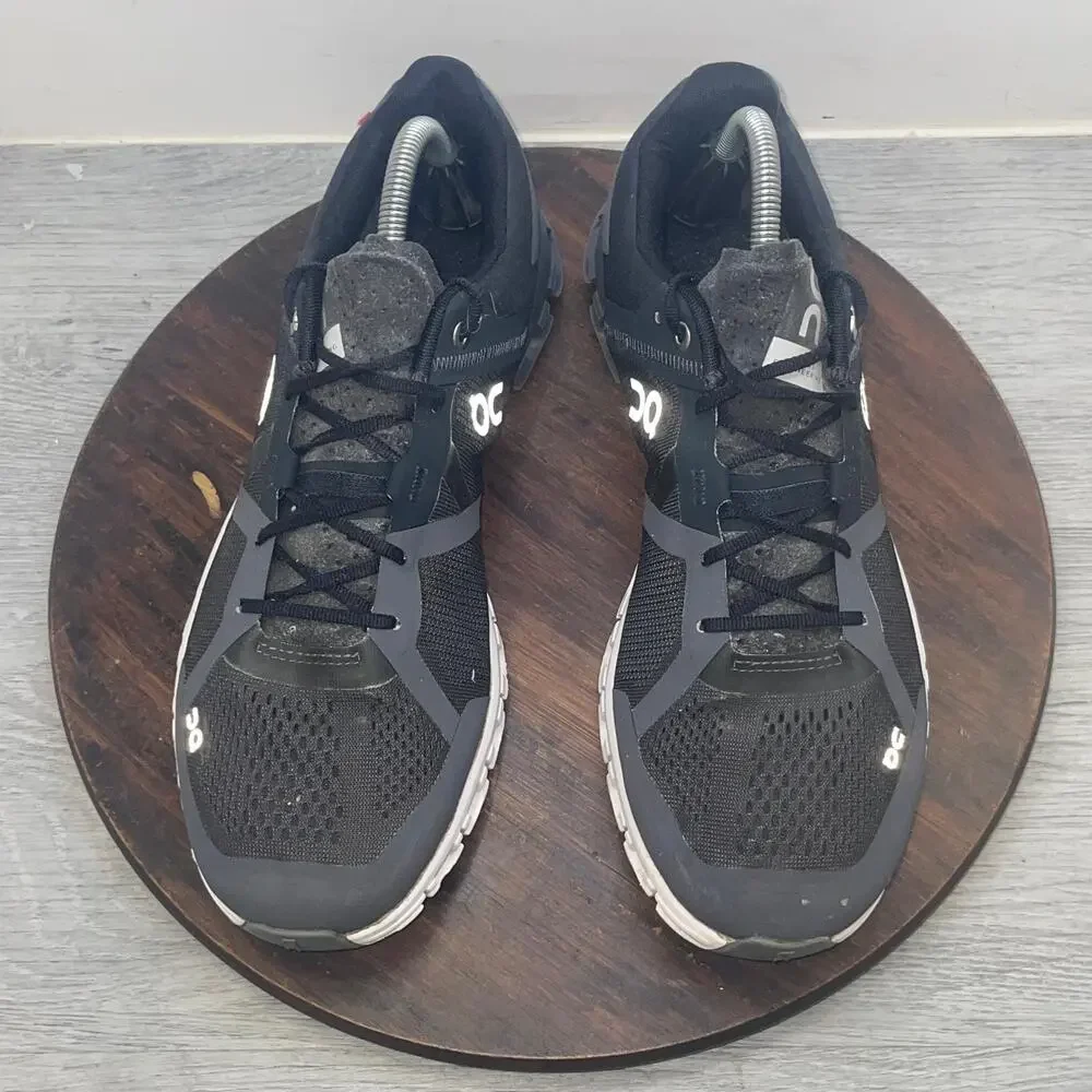 On Cloudflow Black Asphalt Mens Size 9.5 Athletic Running Walking Shoes Sneakers